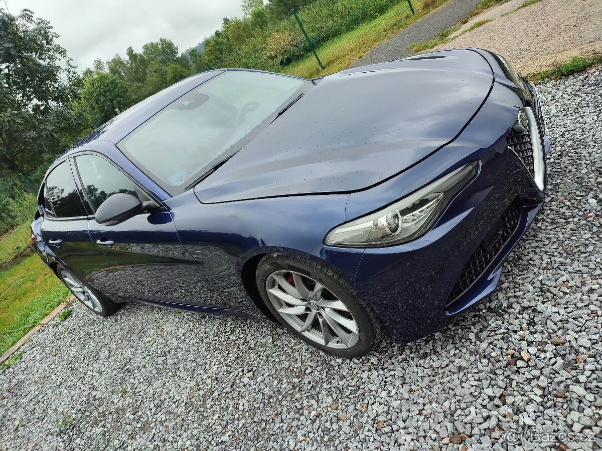Alfa Romeo Giulia - DÍLY Z VOZU