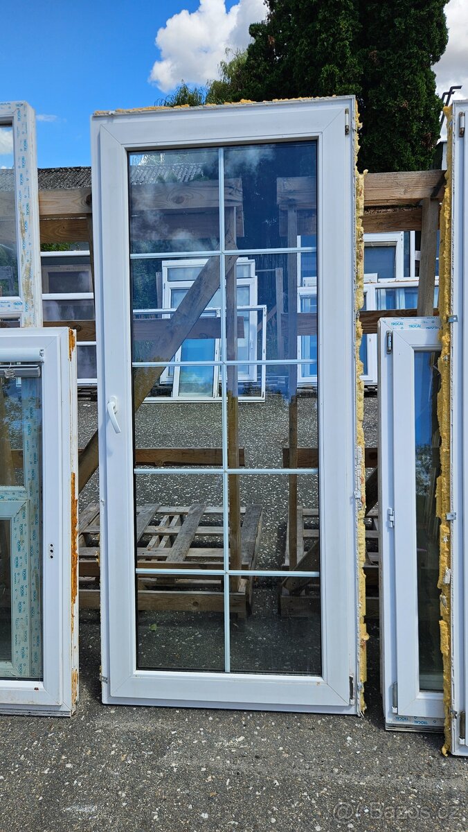 BALKONOVÉ DVEŘE PVC 1000x2280 mm - STARŠÍ - 2 KS