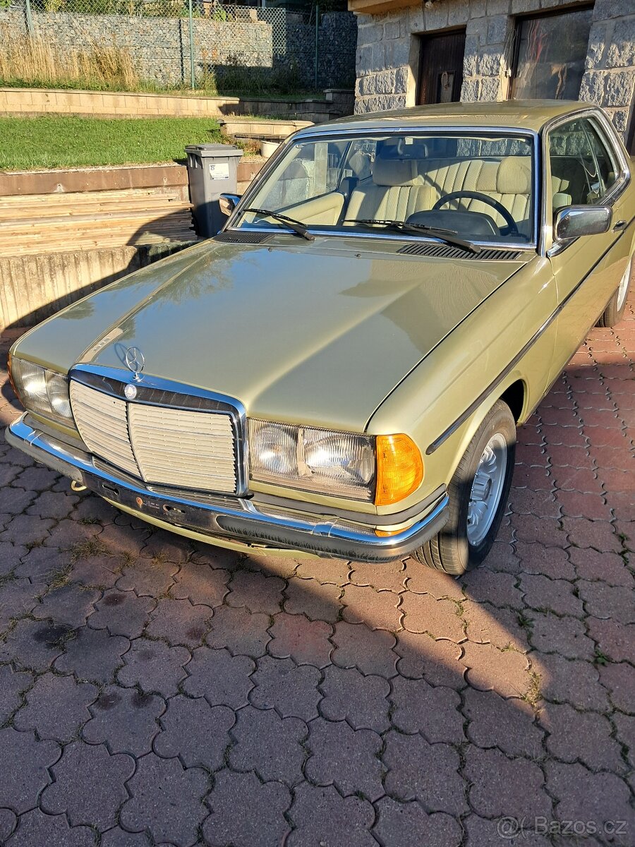 Mercedes-Benz 230 CE