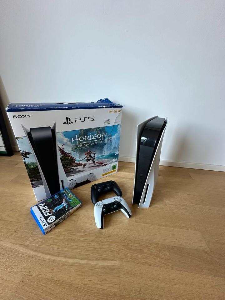 PlayStation 5 825 GB + 2 ovladače a hry
