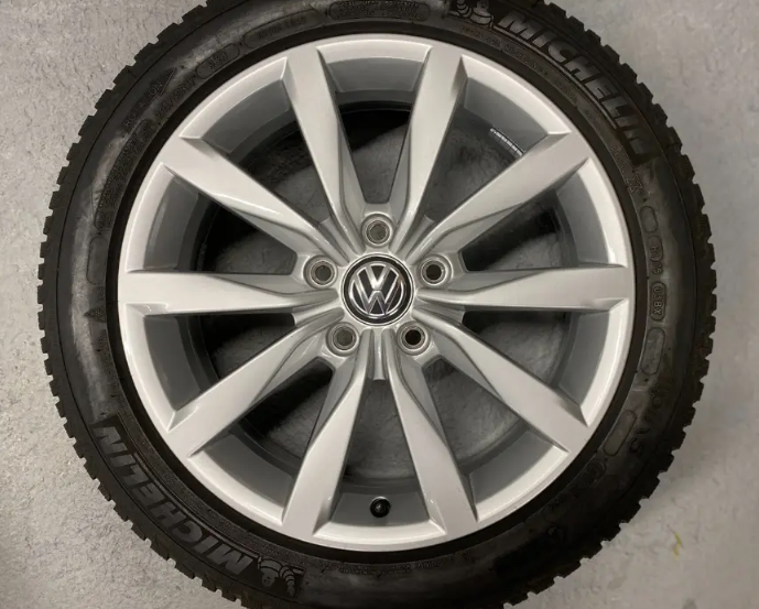ZIMNÍ 17" ORIG. Volkswagen Et46 6J 5x112 + 205/50
