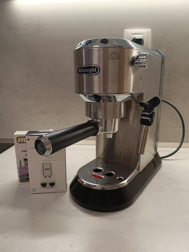 Kávovar De'Longhi EC685