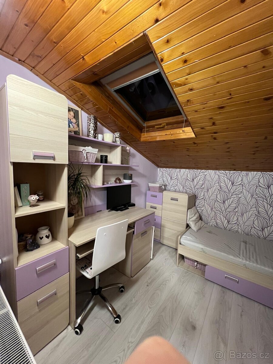 Dívčí dětský pokoj 7 dílů -postel, komoda, skříň, psací stůl