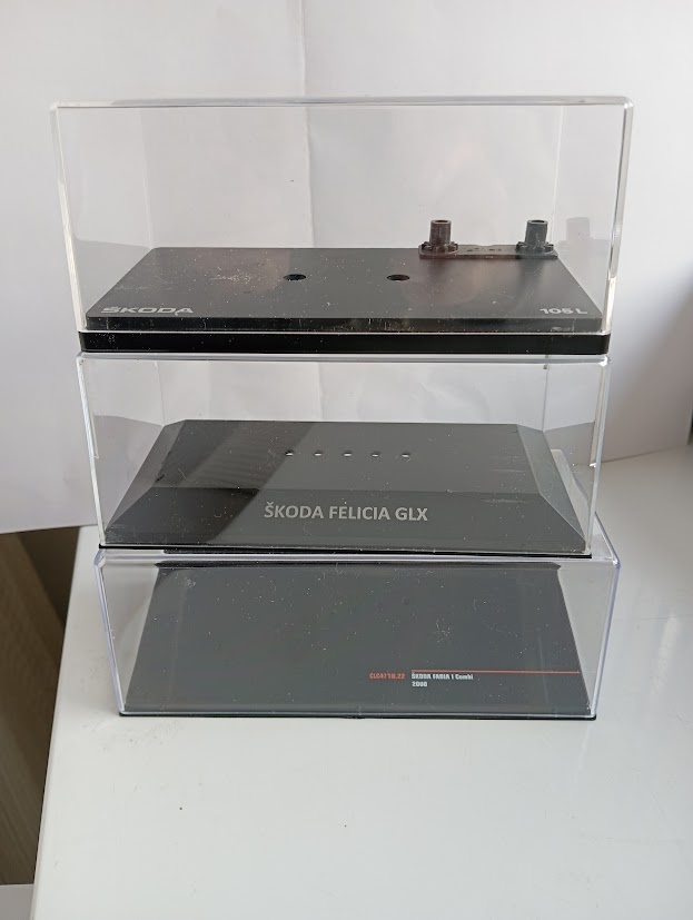 Vitriny pro modely 1:43 sada 3 kusy