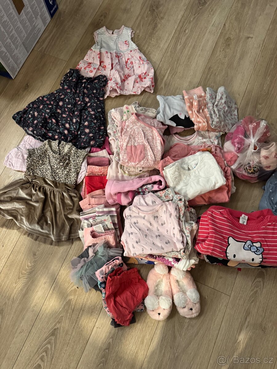 Balík věcí pro holčičku vel 74-86