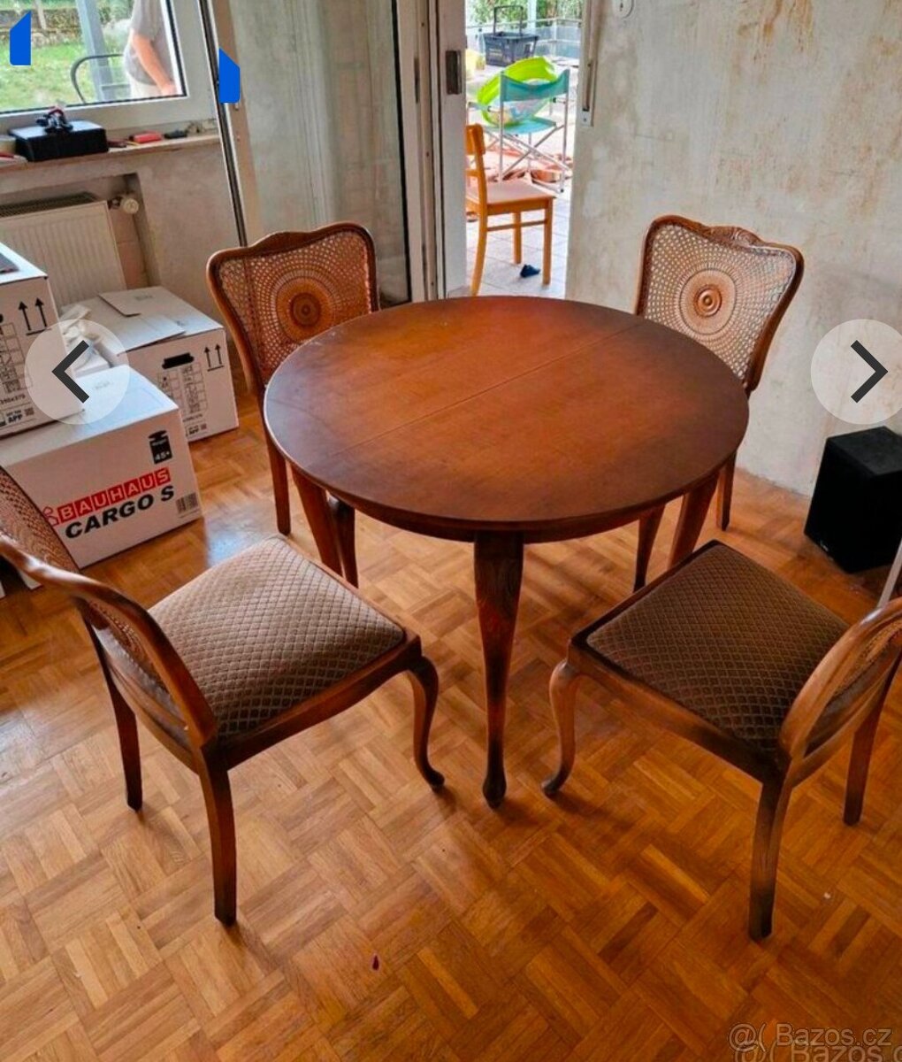 Stůl a židle