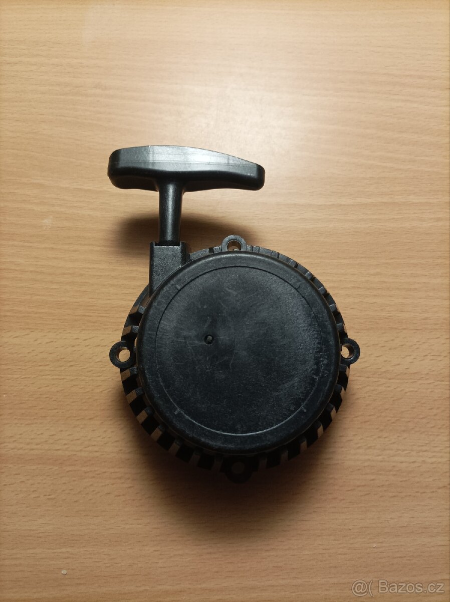 Poloautomatické startování na minibike.