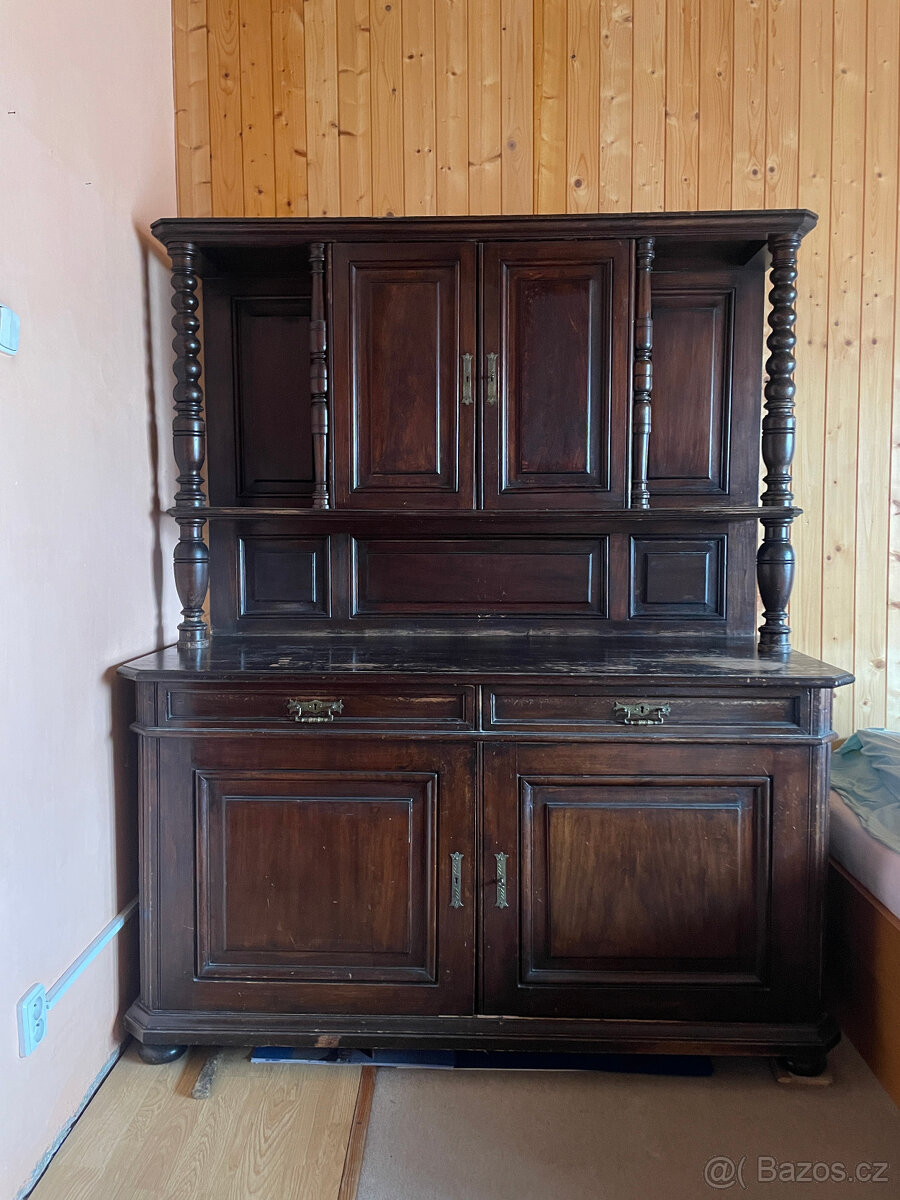 starožitný nábytek - sekretář