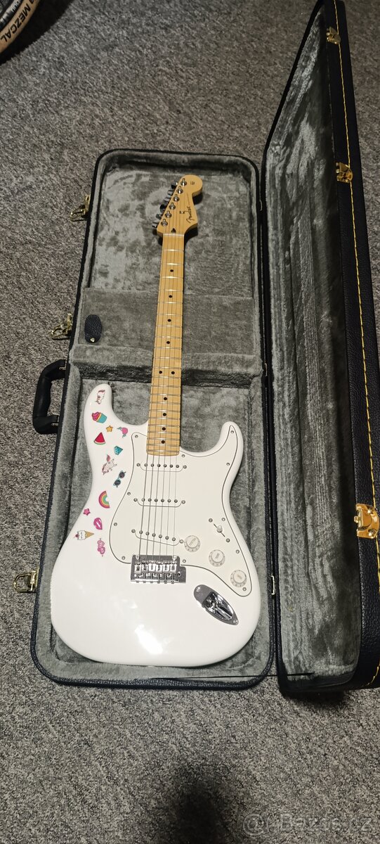 Fender Stratocaster player edition +pouzdro