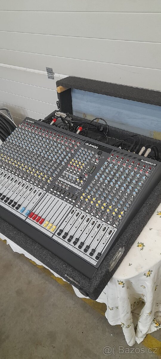 Mixážní pult ALLEN & HEATH GL2400