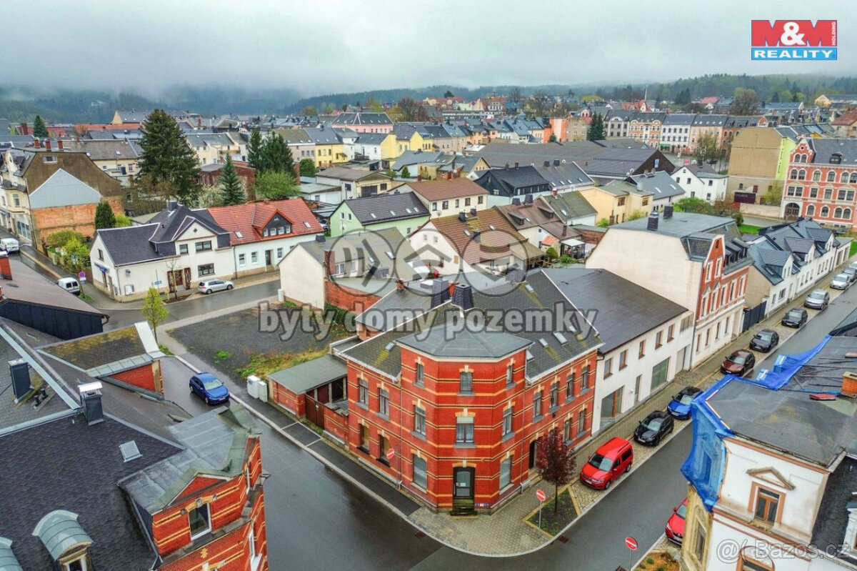 Prodám činžovní dům s obchodem a byty