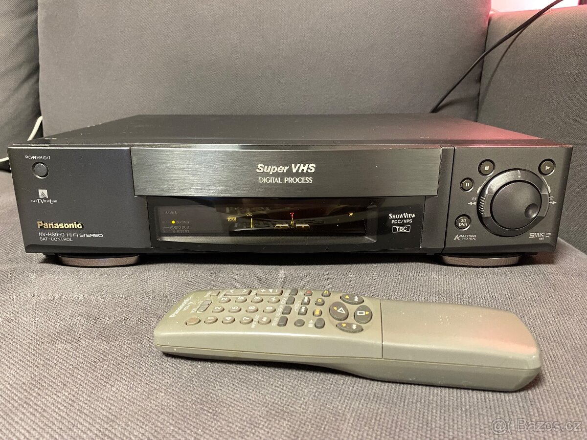 Profesionální videorekordér S-VHS Panasonic NV-HS950