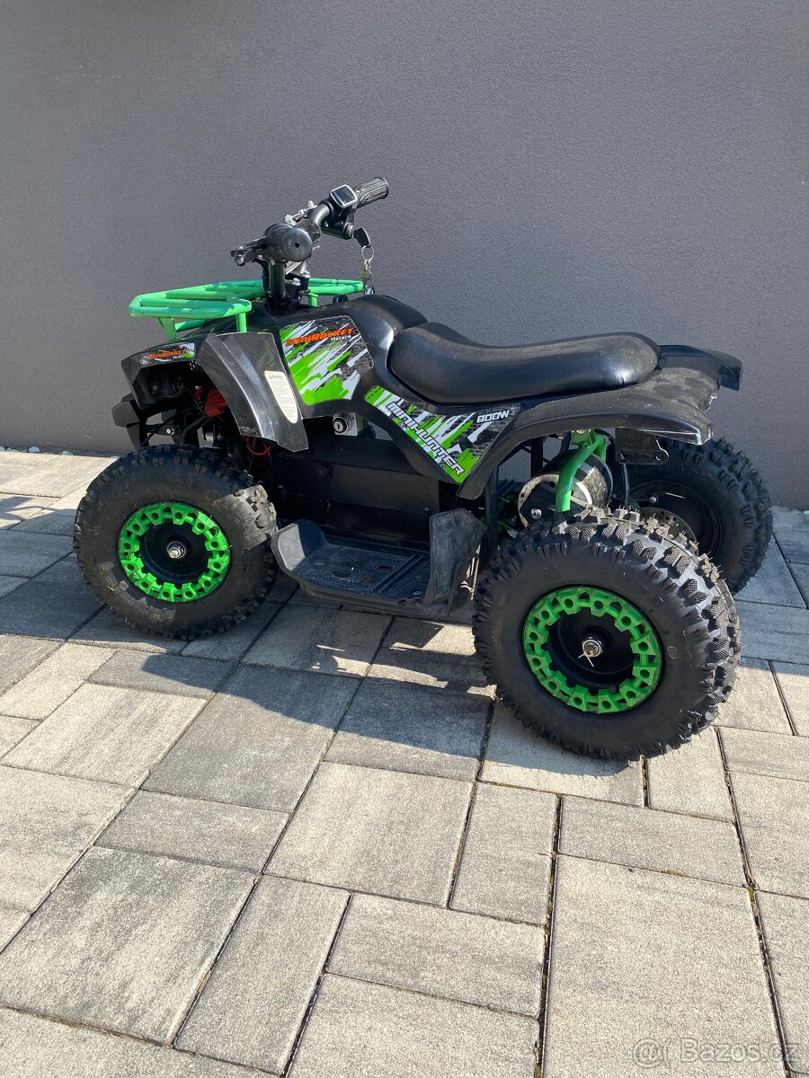 Dětdká elektrická čtyřkolka