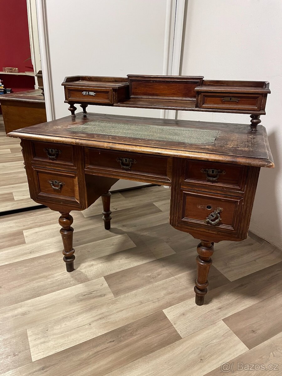 Starožitný stůl dřevěný - 110 cm