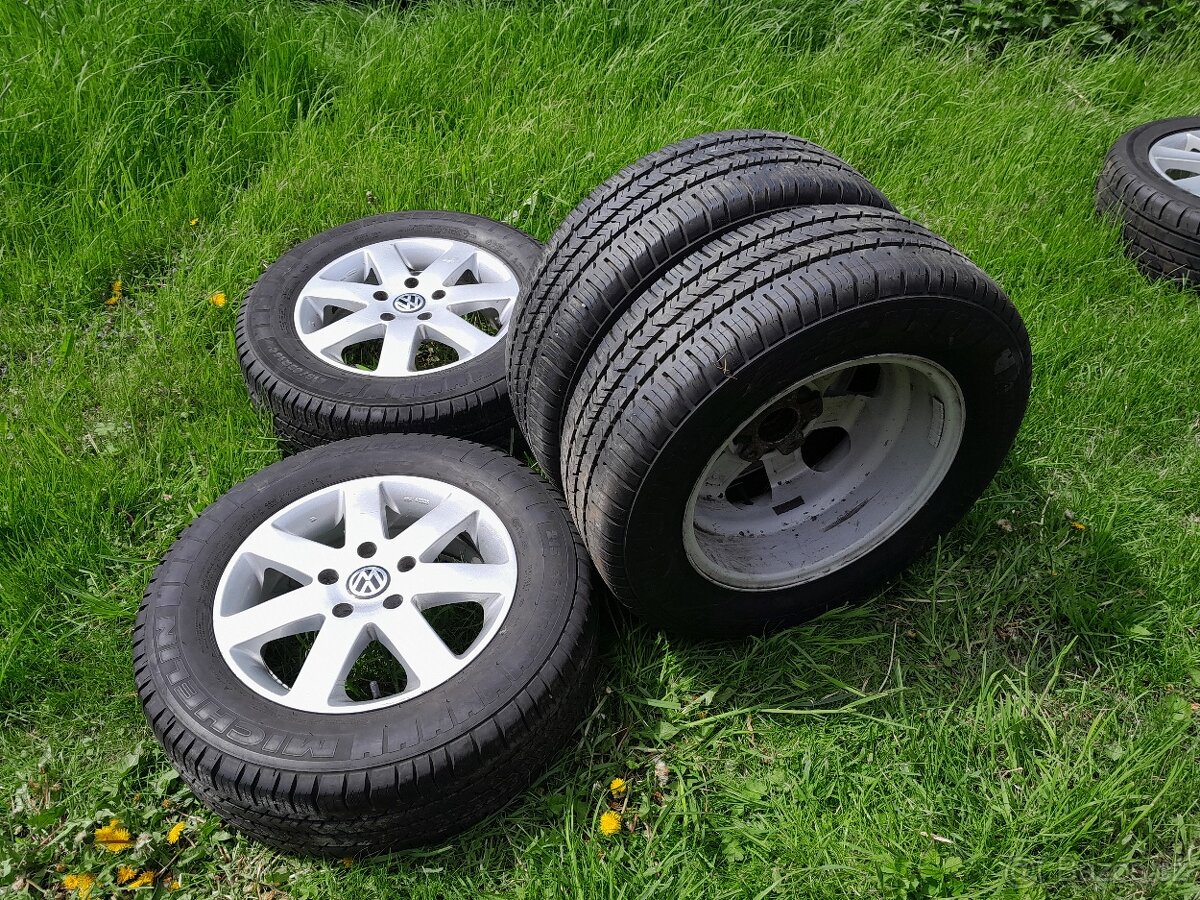 VW T5,6-sada gum Michelin Agalis51 215/65R 16 C