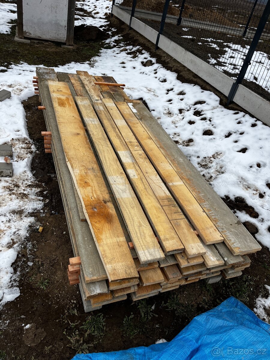 Šalovaci latě fošny bednění na základové desky / věnce a td.