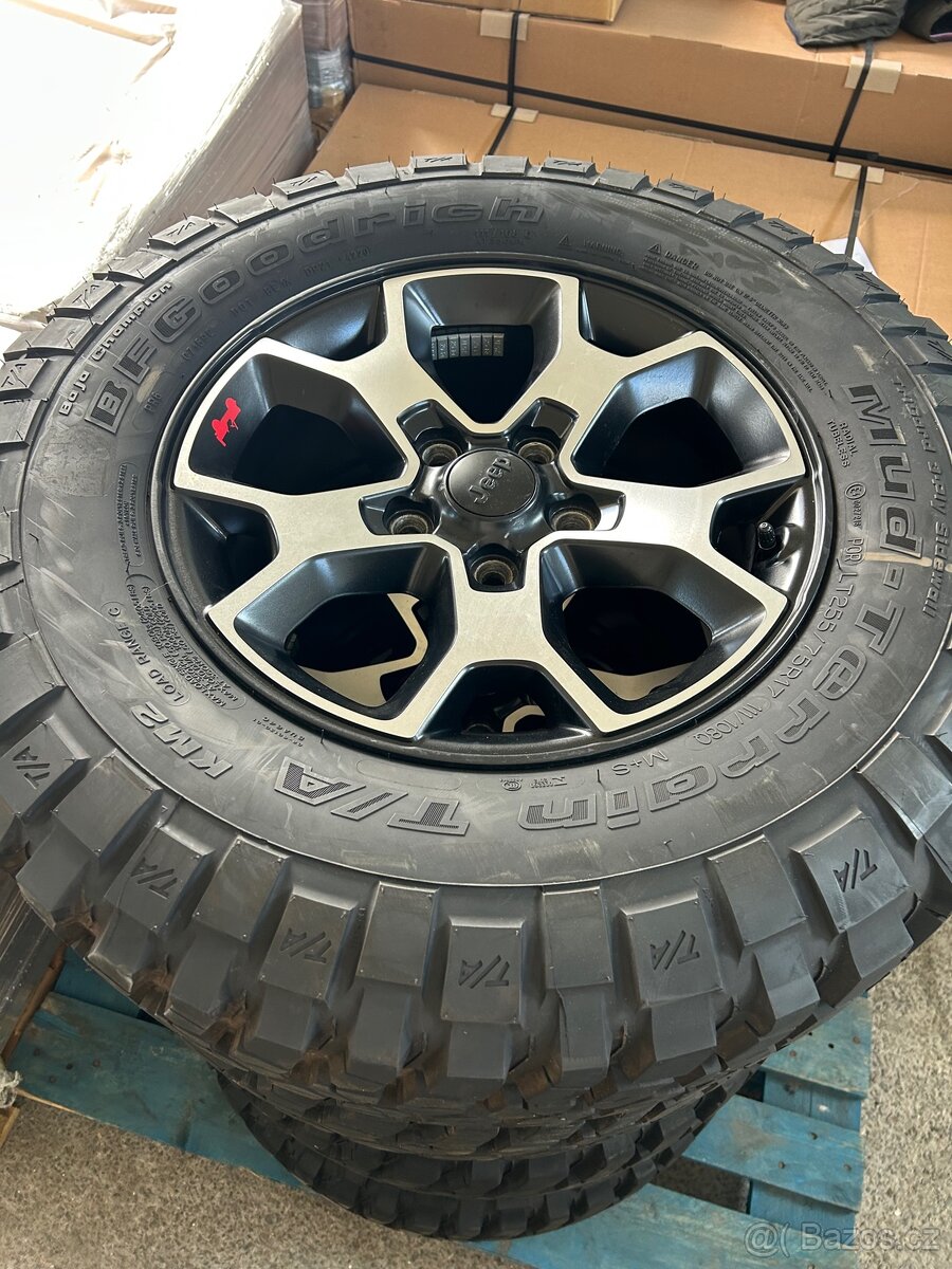 Jeep Wrangler Rubicon JL JK alukola 255/75 r16 BF Goodrich