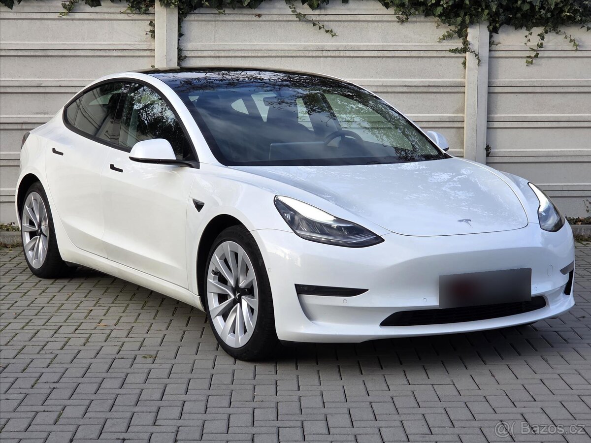 Tesla Model 3 0,0 350kW/75kWh AWD LR+ Matrix 1.maj 350kW/75