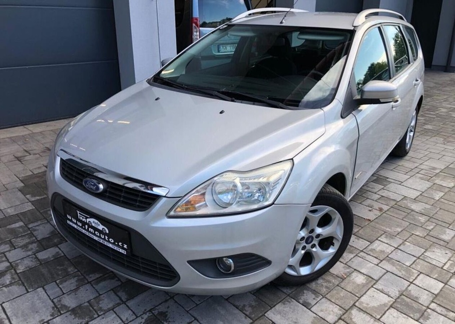 Ford Focus 1.4 16V benzín manuál 59 kw