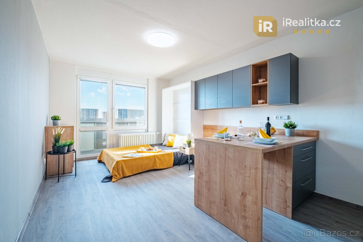 Prodej bytu 1+kk s lodžií, po rekonstrukci - Hradec Králové