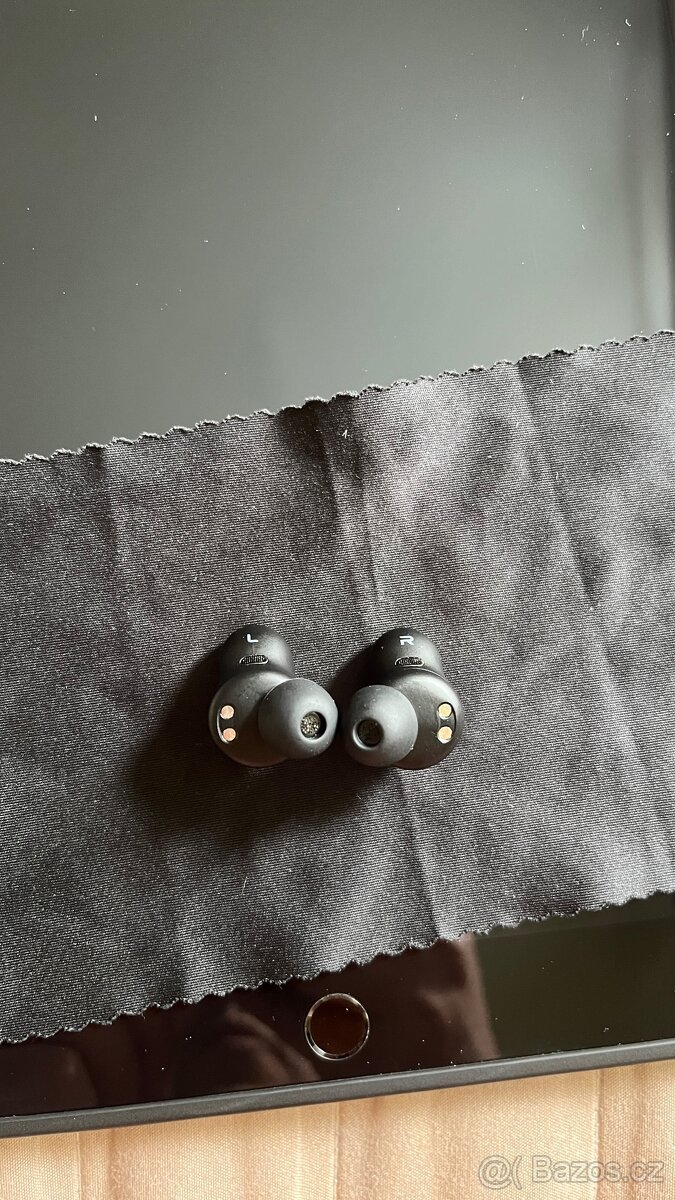 sluchátka xiaomi redmi buds 3 pro a JBL