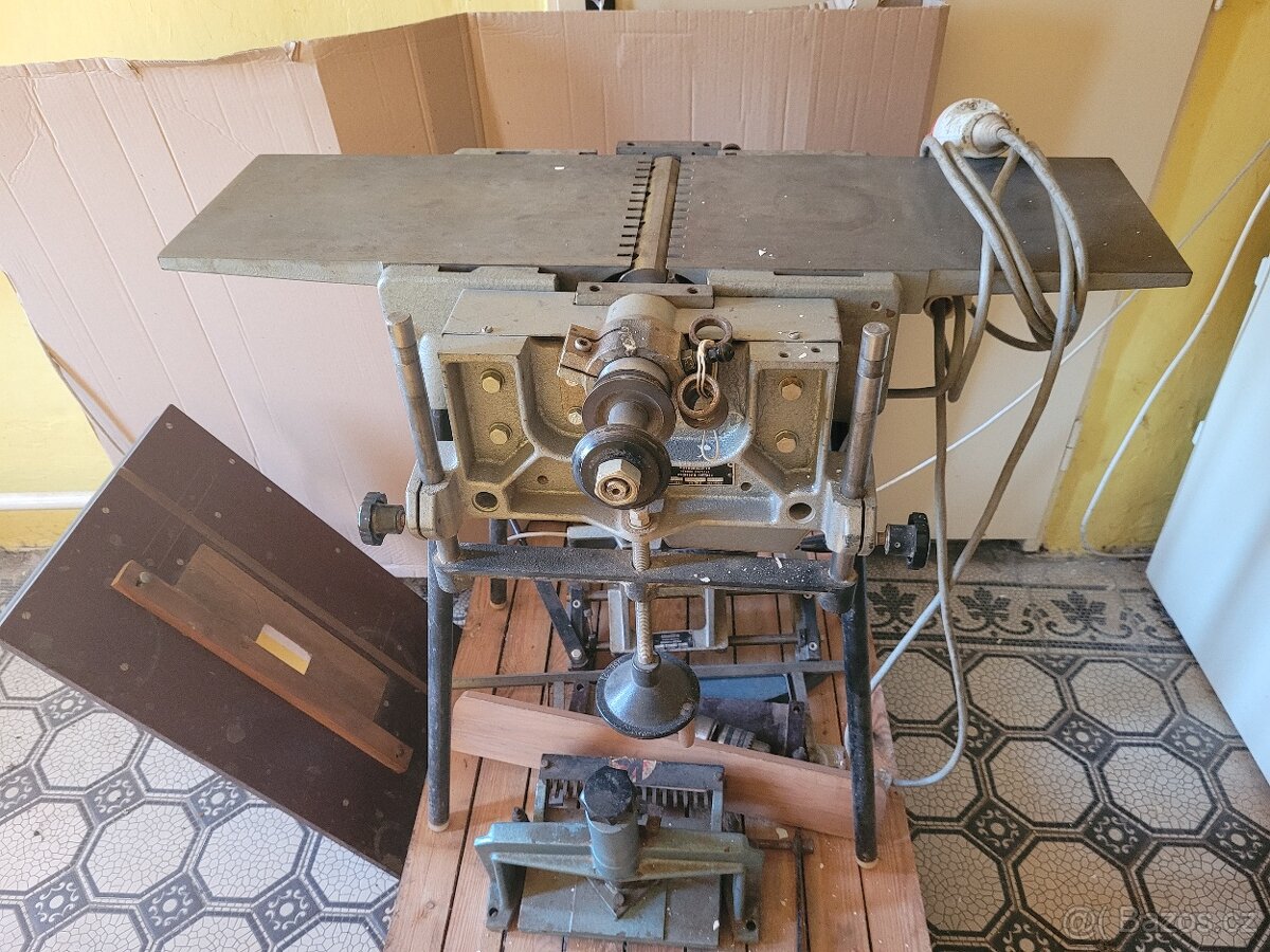 Kombinovaný stroj MS 250