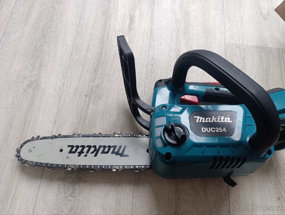 Aku pila Makita DUC 254