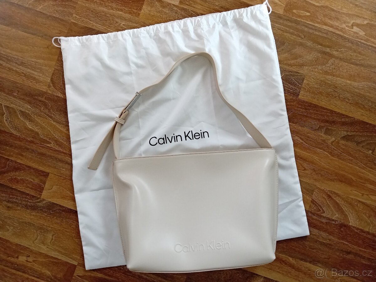 Nová kabelka Calvin Klein