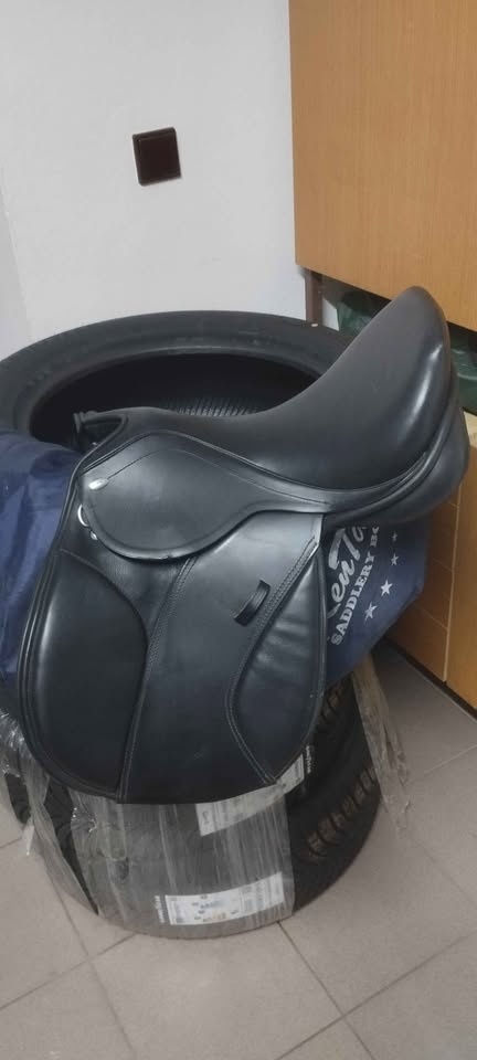 kentaur young jumper, bates caprilli, wintec 2000