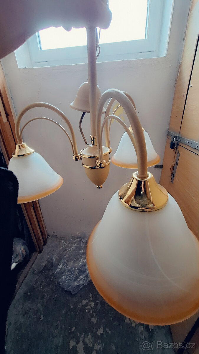 lustr závěsný