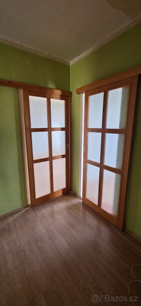 Dřevěné šoupaci dveře