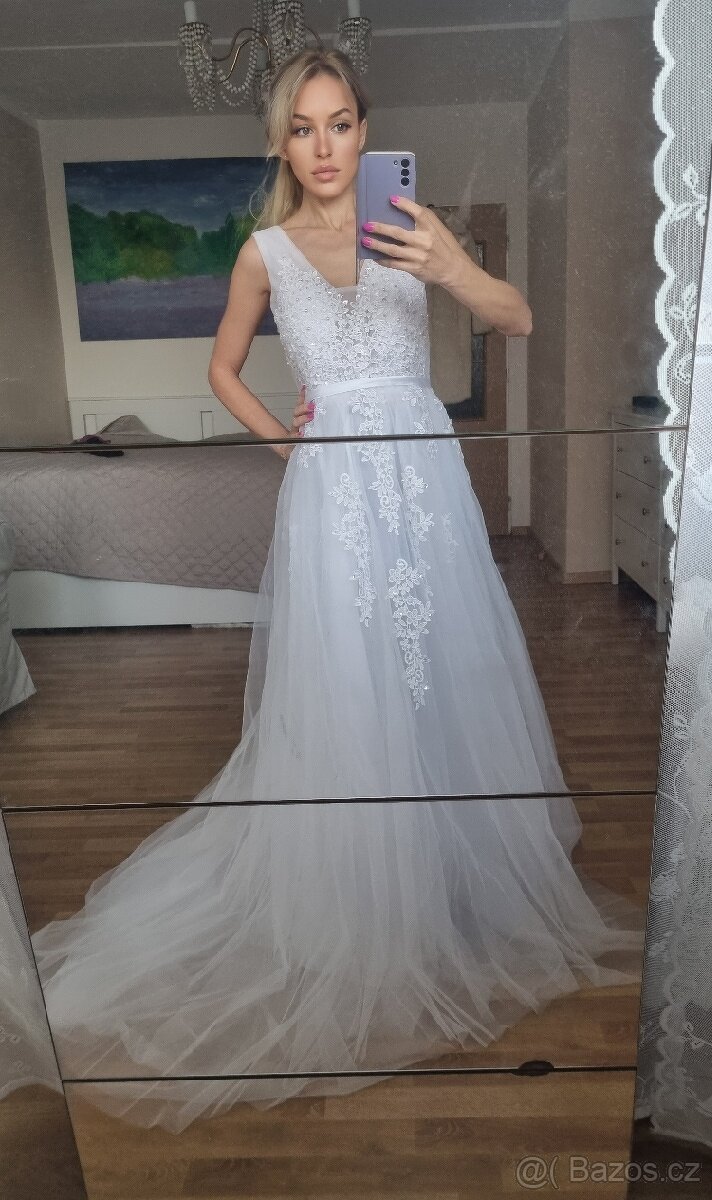 Nové čistě bílé boho svatební šaty
