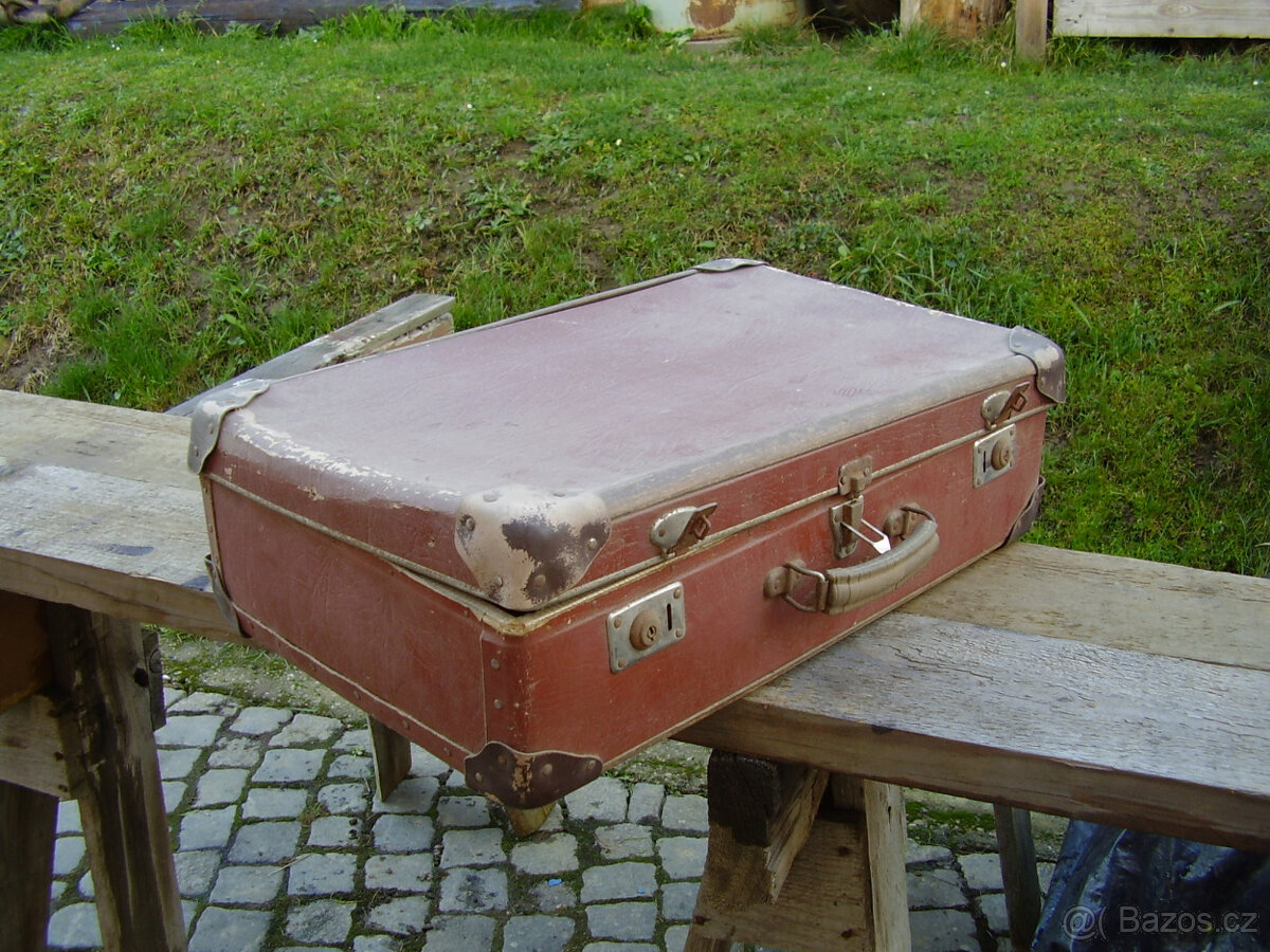 Kufr cestovní