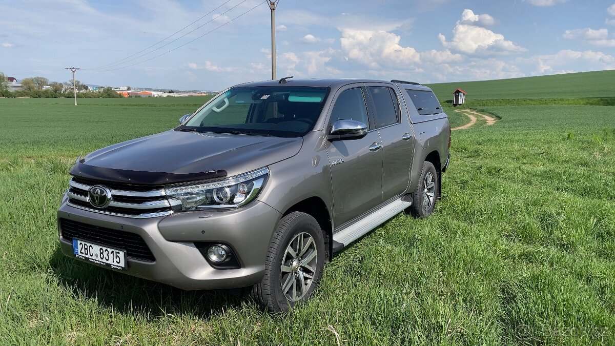 Toyota Hilux 2,4 110kw 4x4