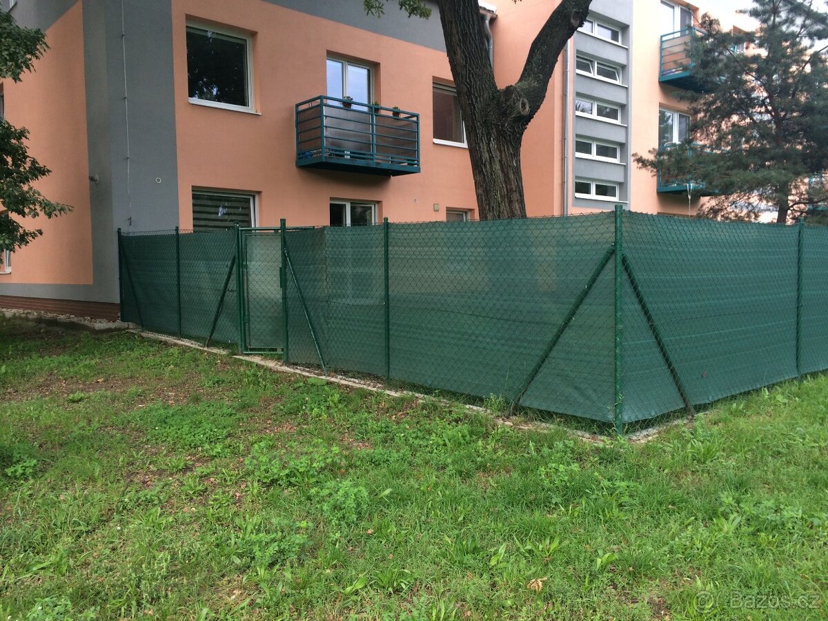 Pronájem zděného bytu 2+kk se zahrádkou v Hodoníně