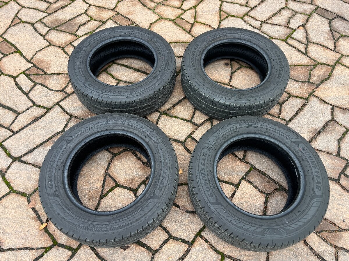 Letní pneu, gumy 215/65/16C GoodYear EfficientGrip 2