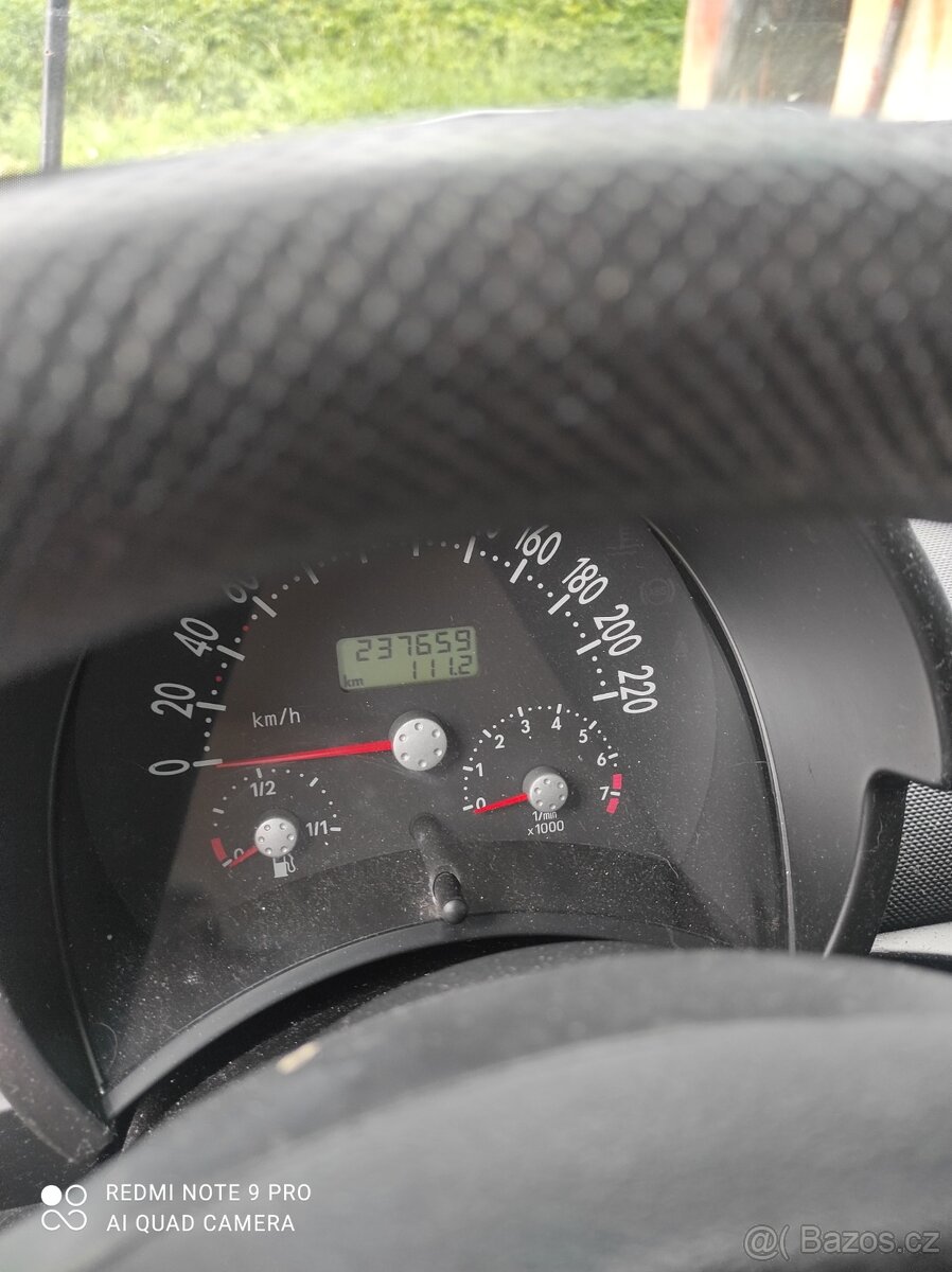 VW brouk 2000 2.0 benzín na díly