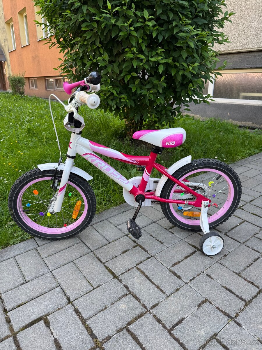 Dívčí kolo “16”