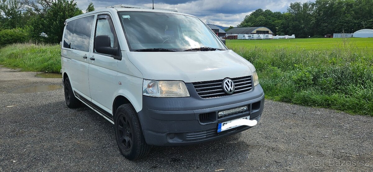 Vw t5 transporter 9 míst, 1.9tdi ,rv 2009.najeto 305 tis km
