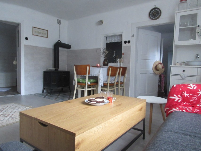 NA PRODEJ - JIHOČESKÁ CHALUPA, STRAŠICE (STRAKONICKO)
