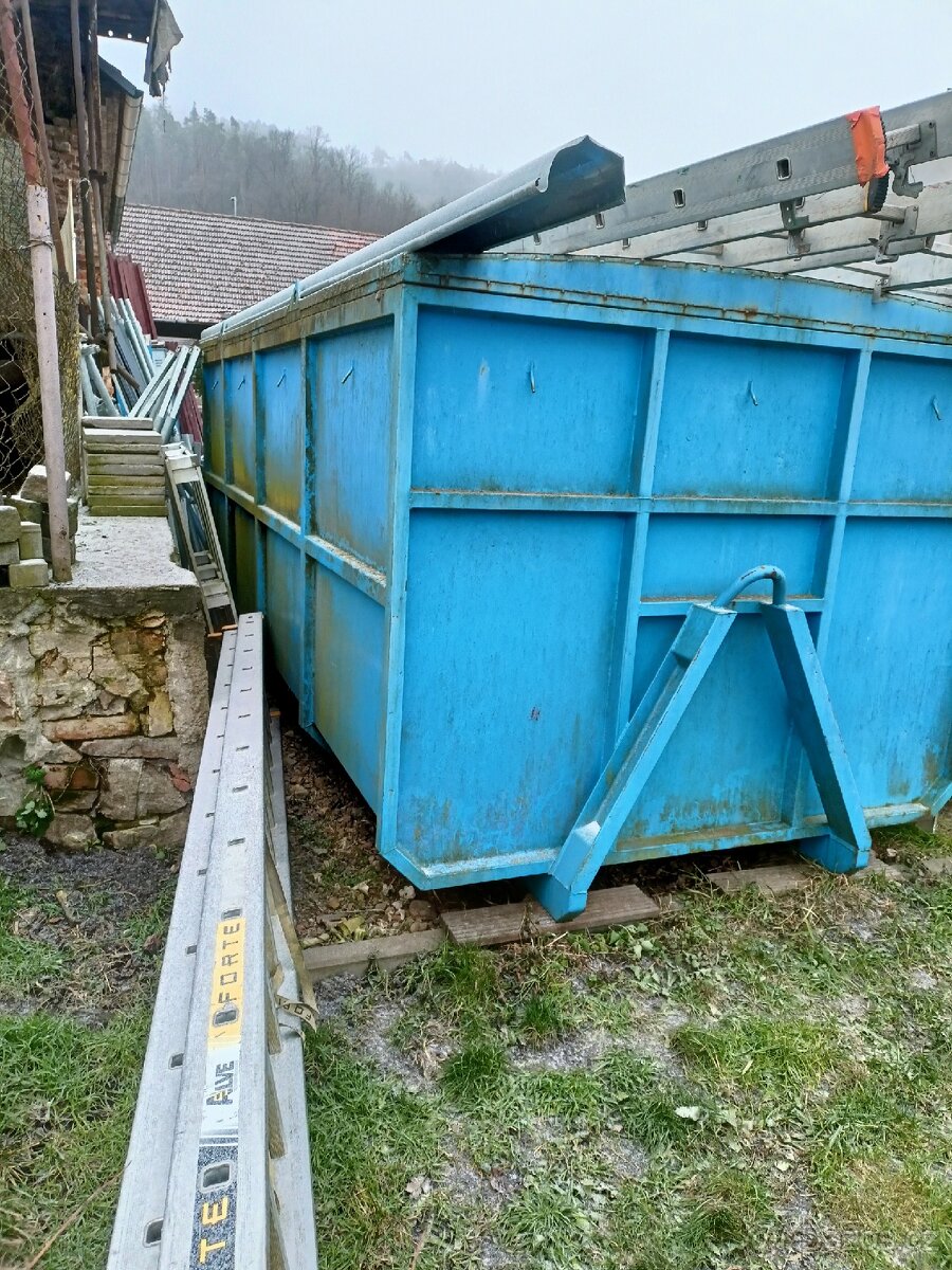 Kontejner se strechou