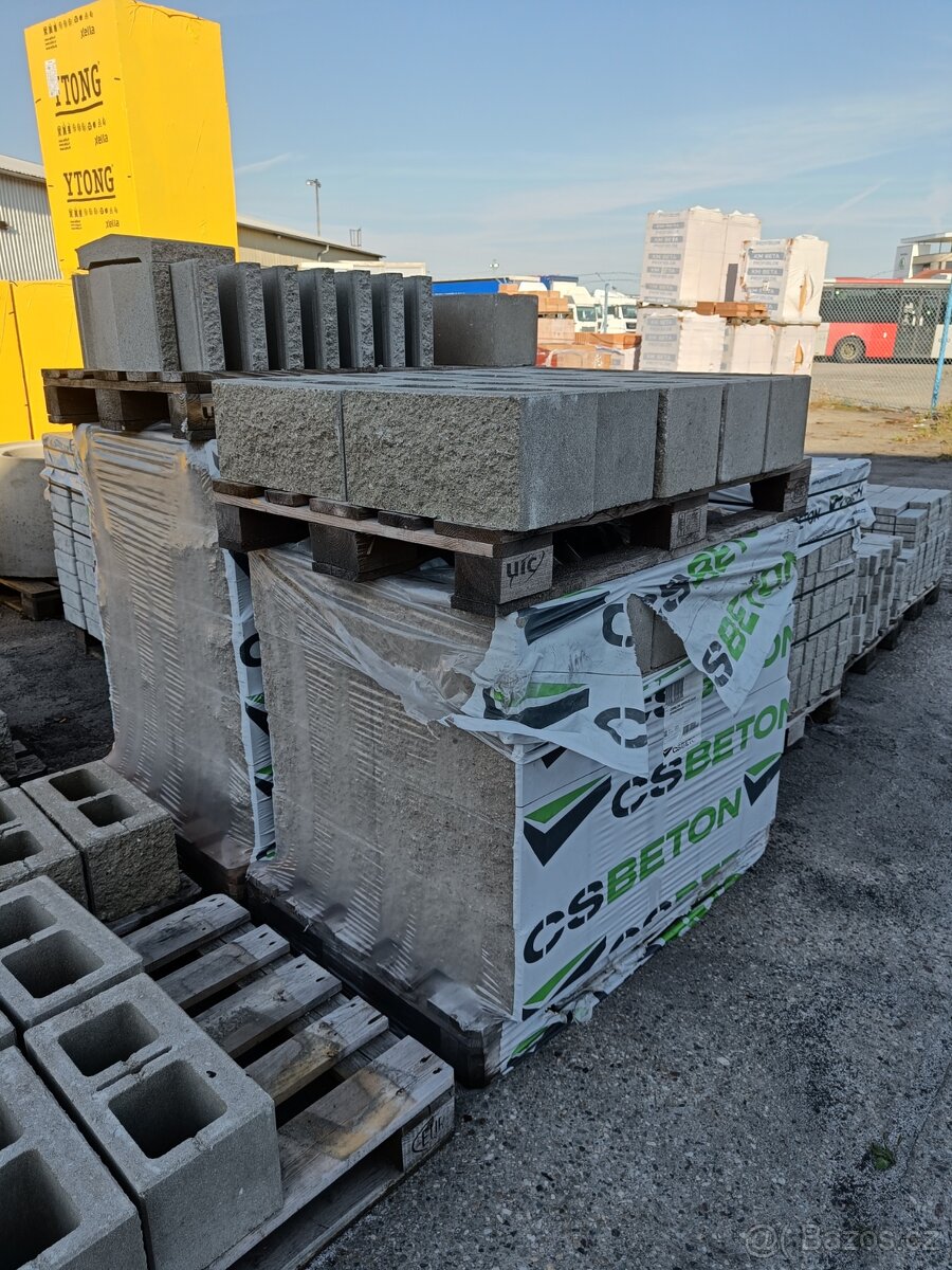 Výprodej CS Blok 20x20x40 oboustranně štípaný šedý