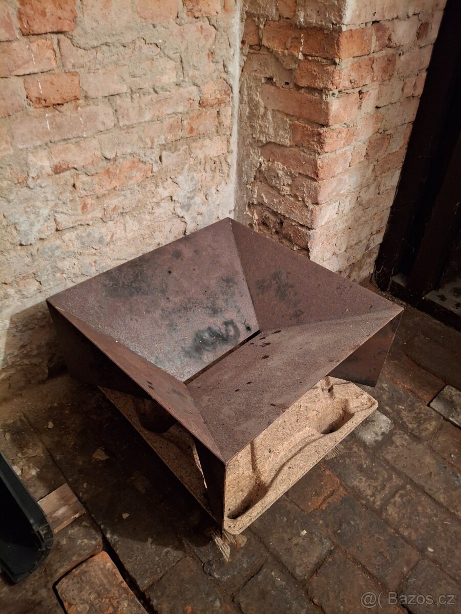 Ohništé 60x60x39cm