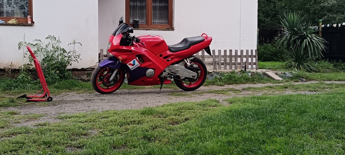 Honda CBR 600 f pc25
