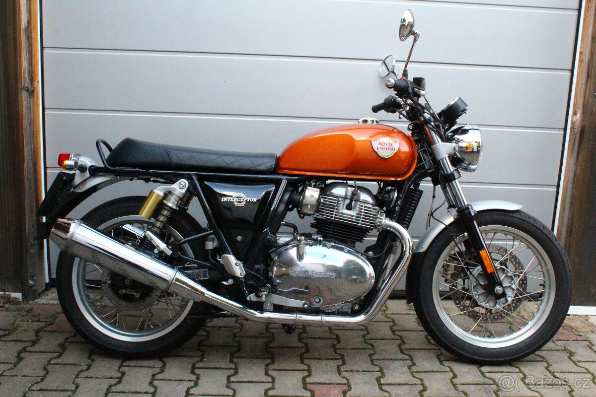 Royal Enfield Interceptor 650EFI koupeno v ČR.