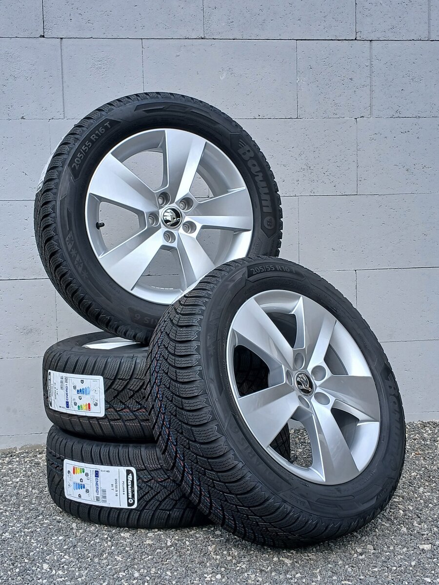 Nové zimní orig alu Škoda Scala 205/55/16