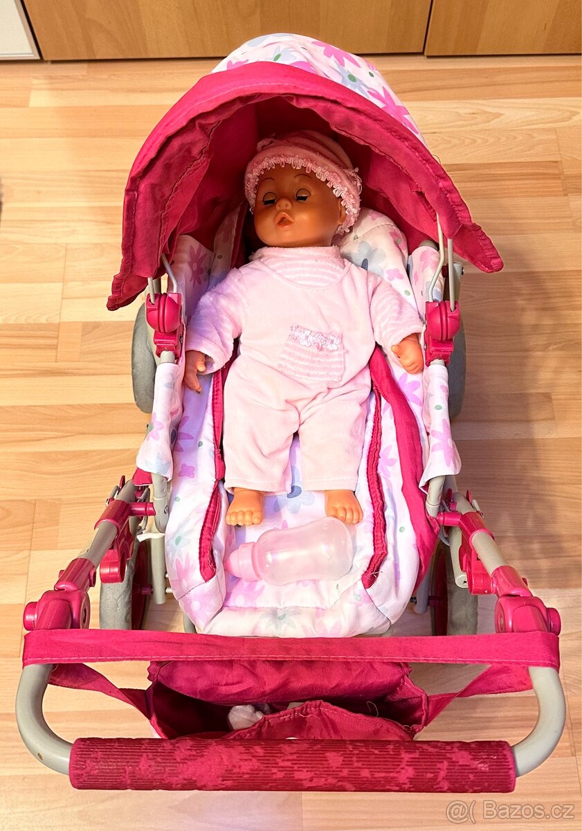 Kočárek a mluvící panenka