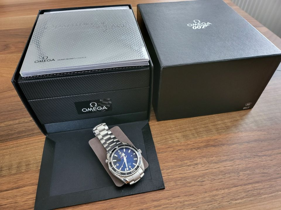 Omega Seamaster Planet Ocean edice James Bond 007