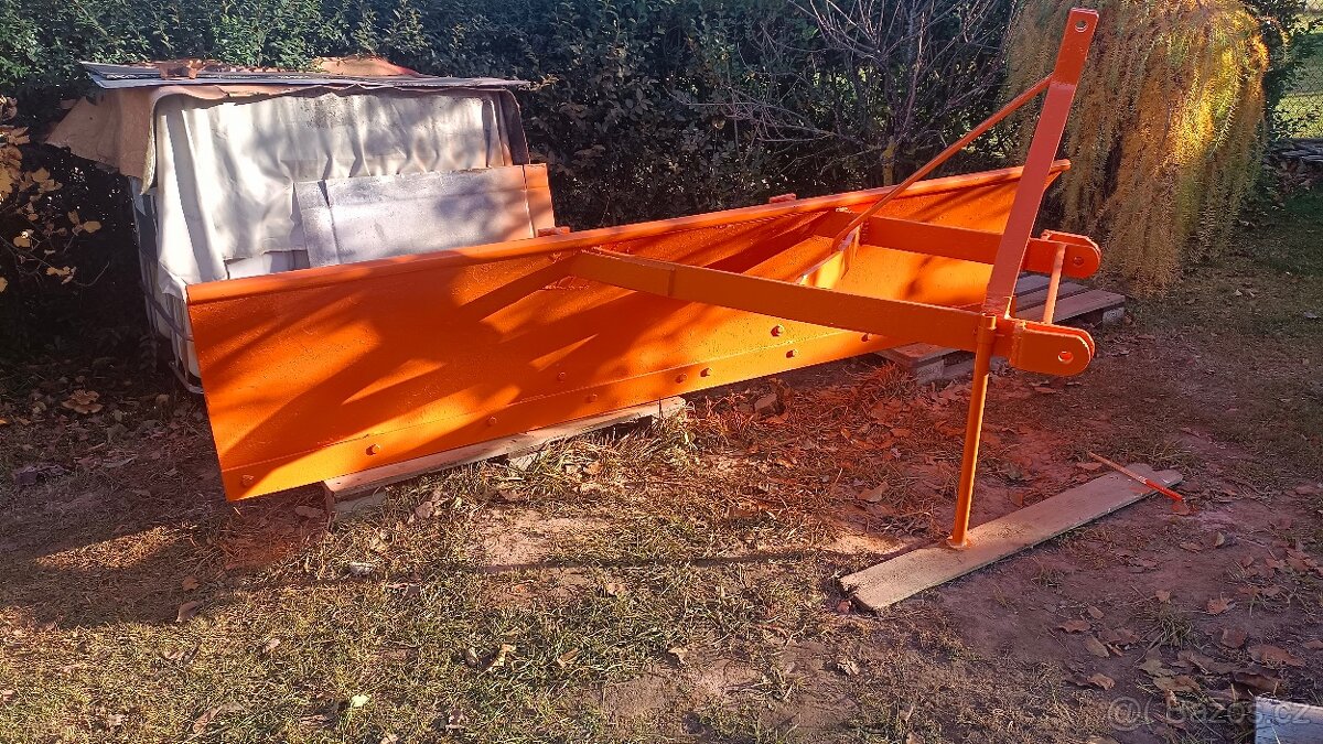 Prodám radlici na sníh za traktor