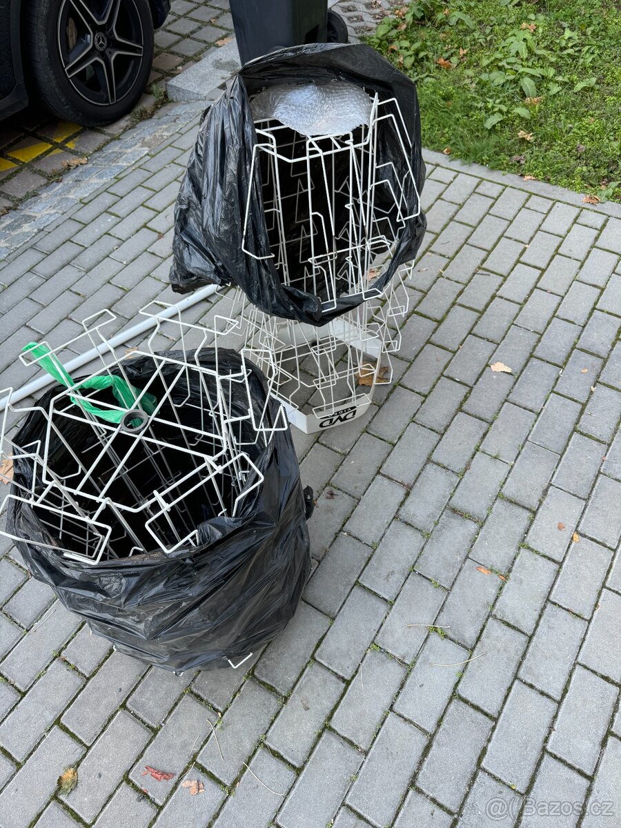 Stojan na playstation hry / CD / DVD do obchodu